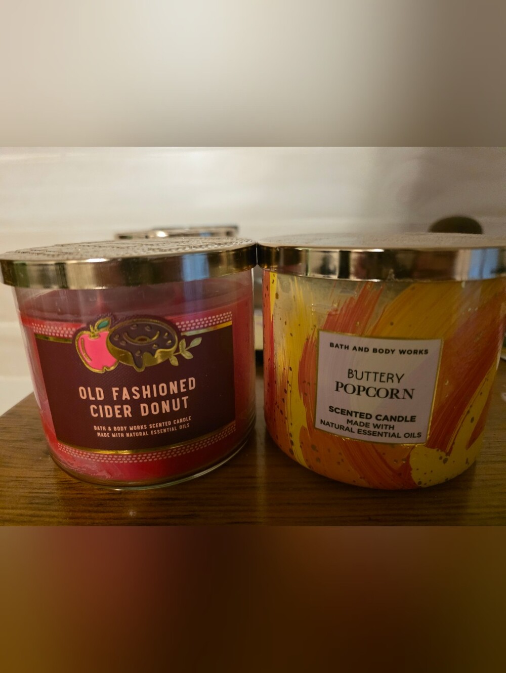 Bath & Body Works Buttered Popcorn And Apple Cider Donut Scented Candles